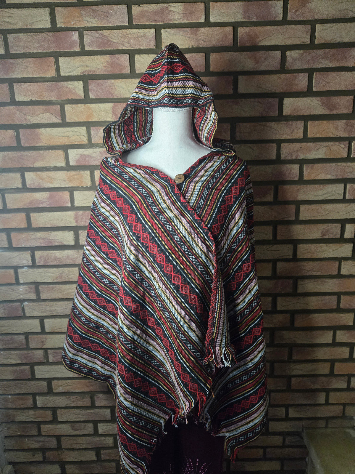 Poncho Écharpe Bohème Artisanal Thaï – Coupe Confort & Capuche